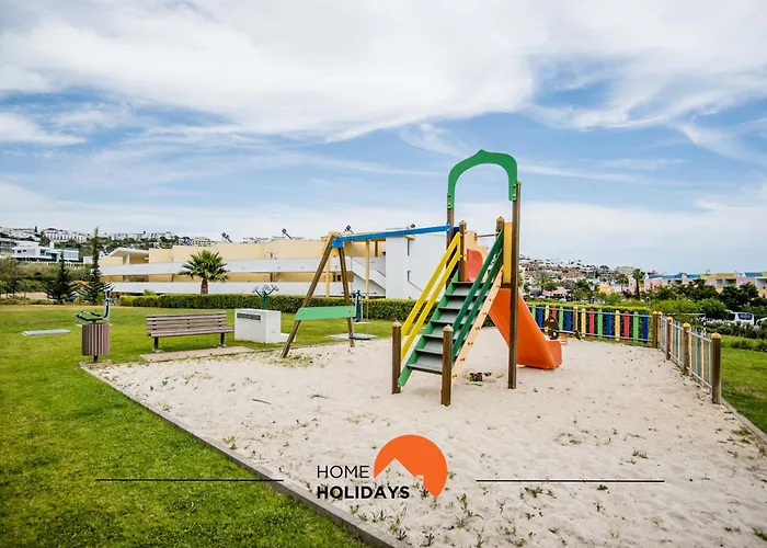 #323 Marina Pool & Views Apartment *