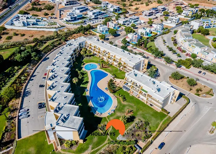 #323 Marina Pool & Views Apartment