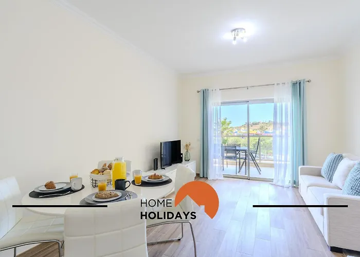 #323 Marina Pool & Views