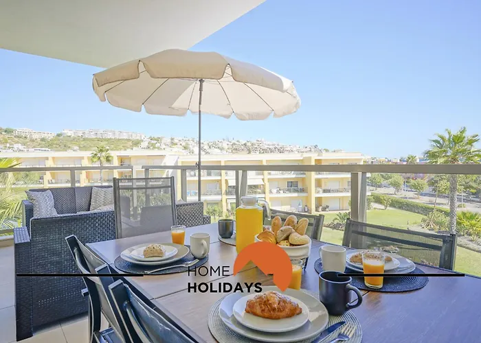 #323 Marina Pool & Views Apartment *